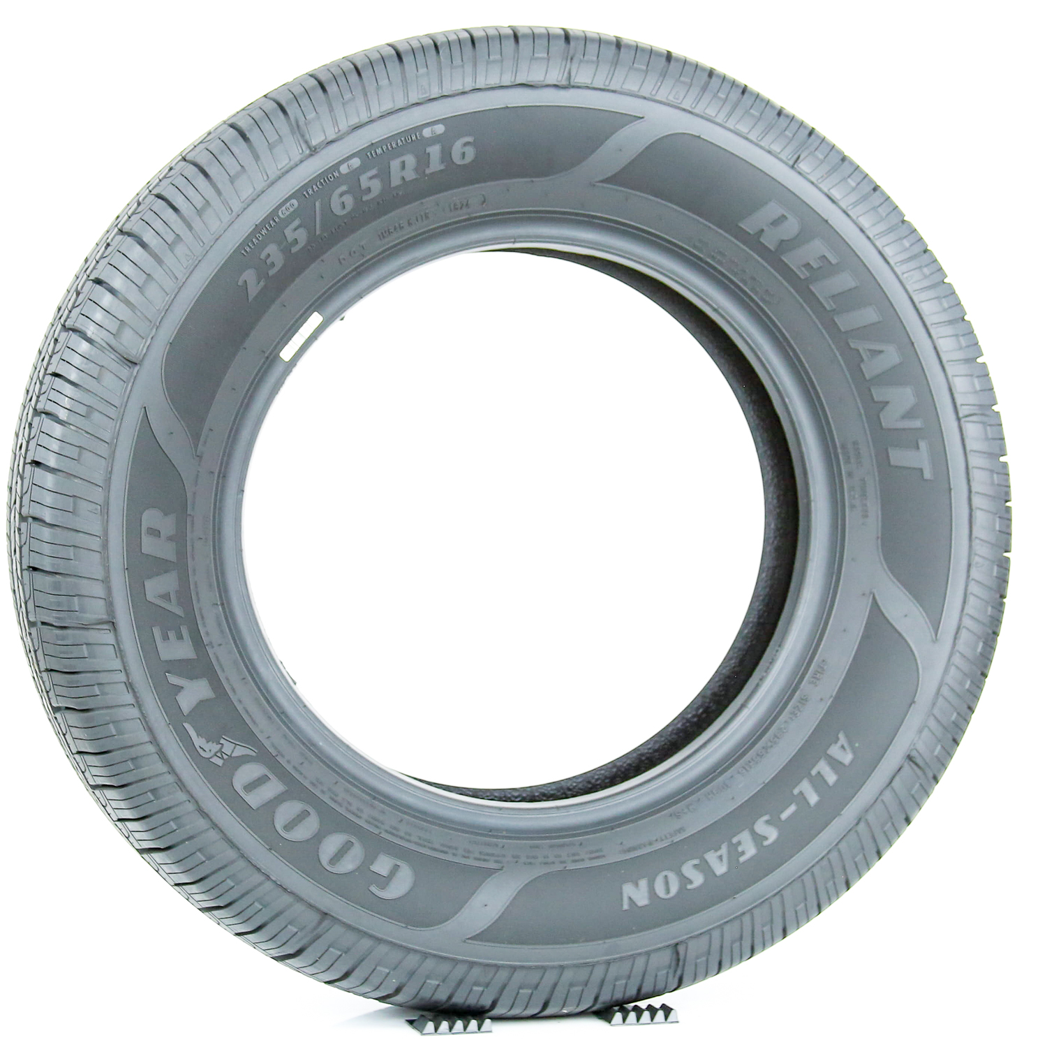Goodyear Reliant All-Season Tire, 235/65R16, Performance, SUV, All