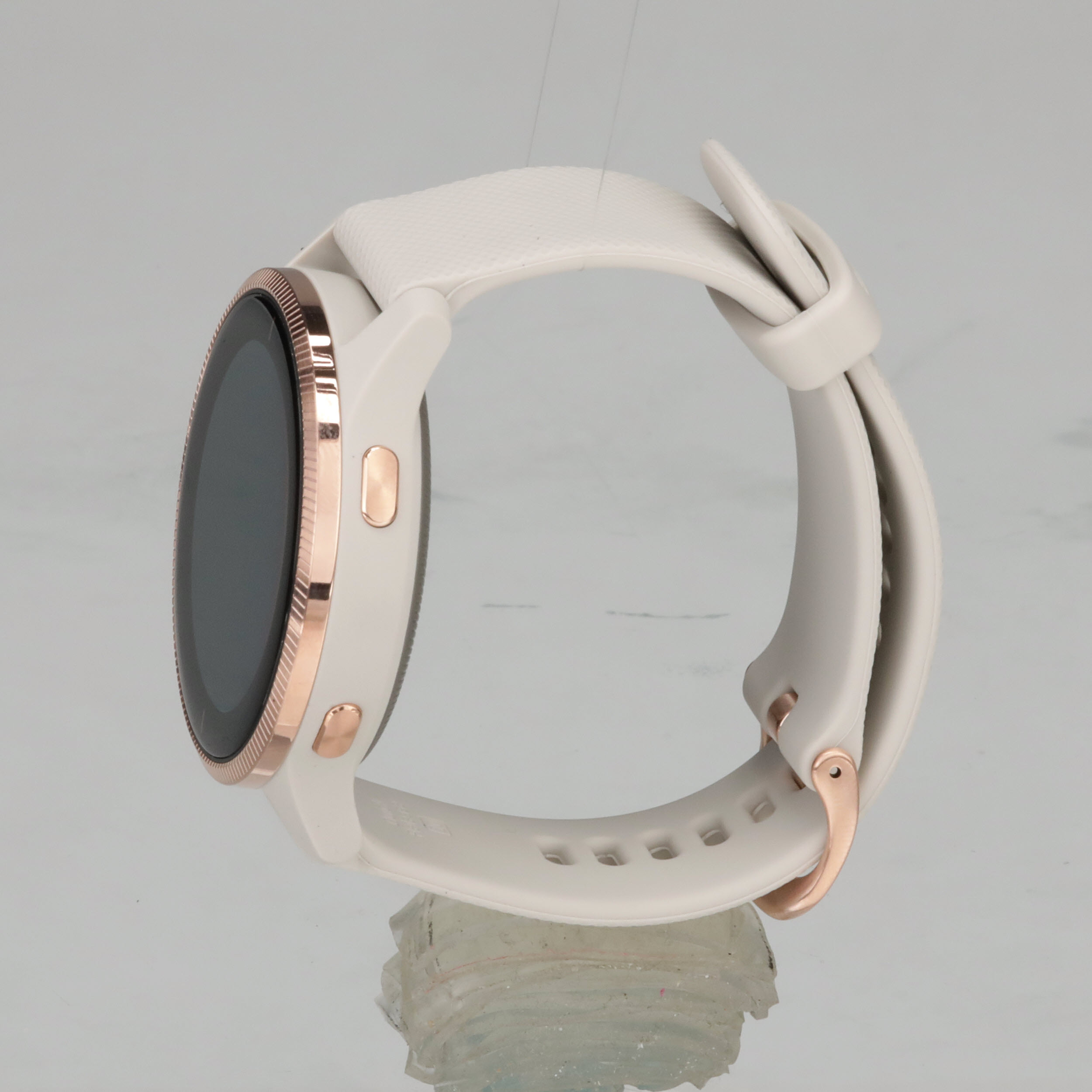 Garmin Venu GPS Wristwatch with Sports and Music, Light Sand and 