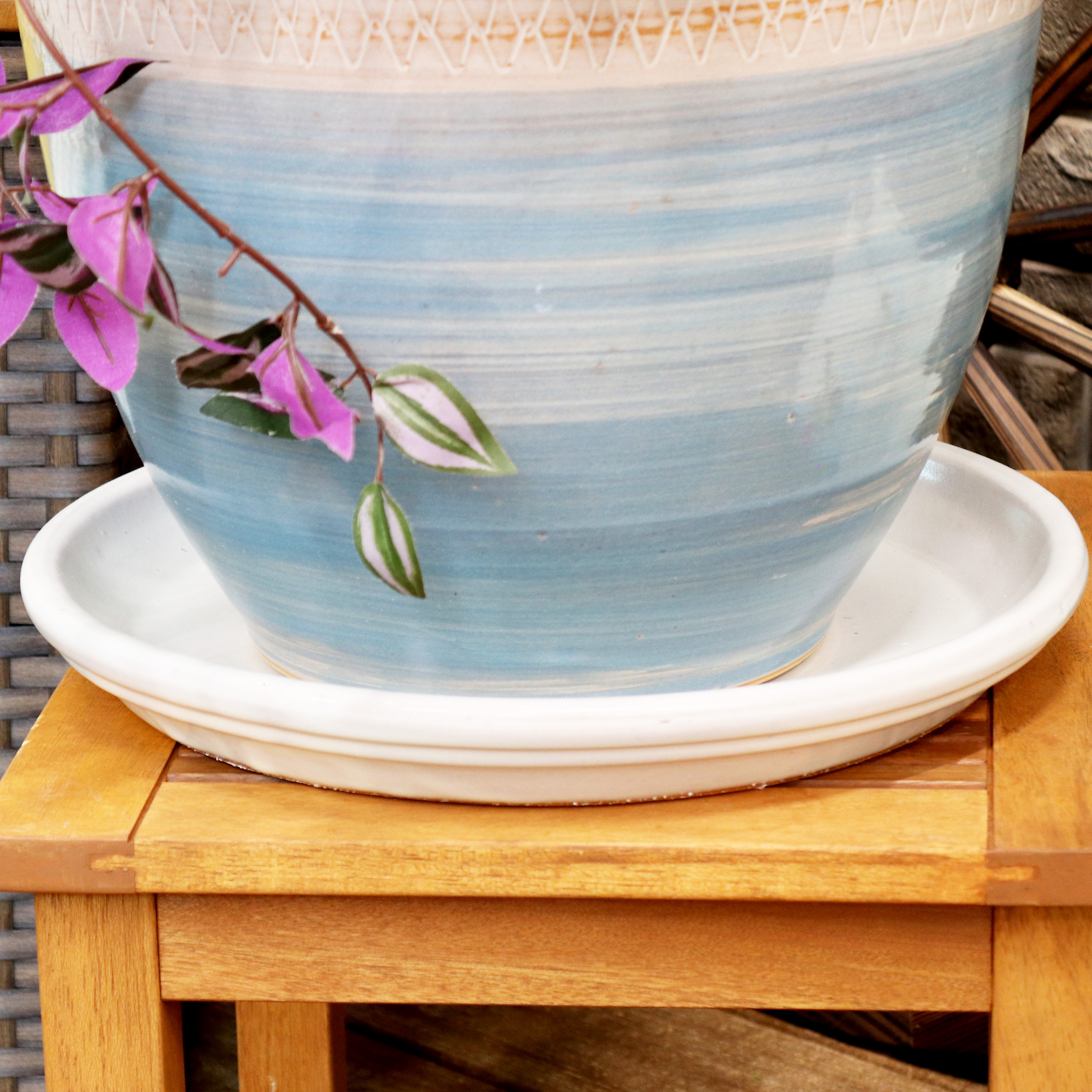 Flowerpot with Saucer in Snowy White on Red outlet Stoneware