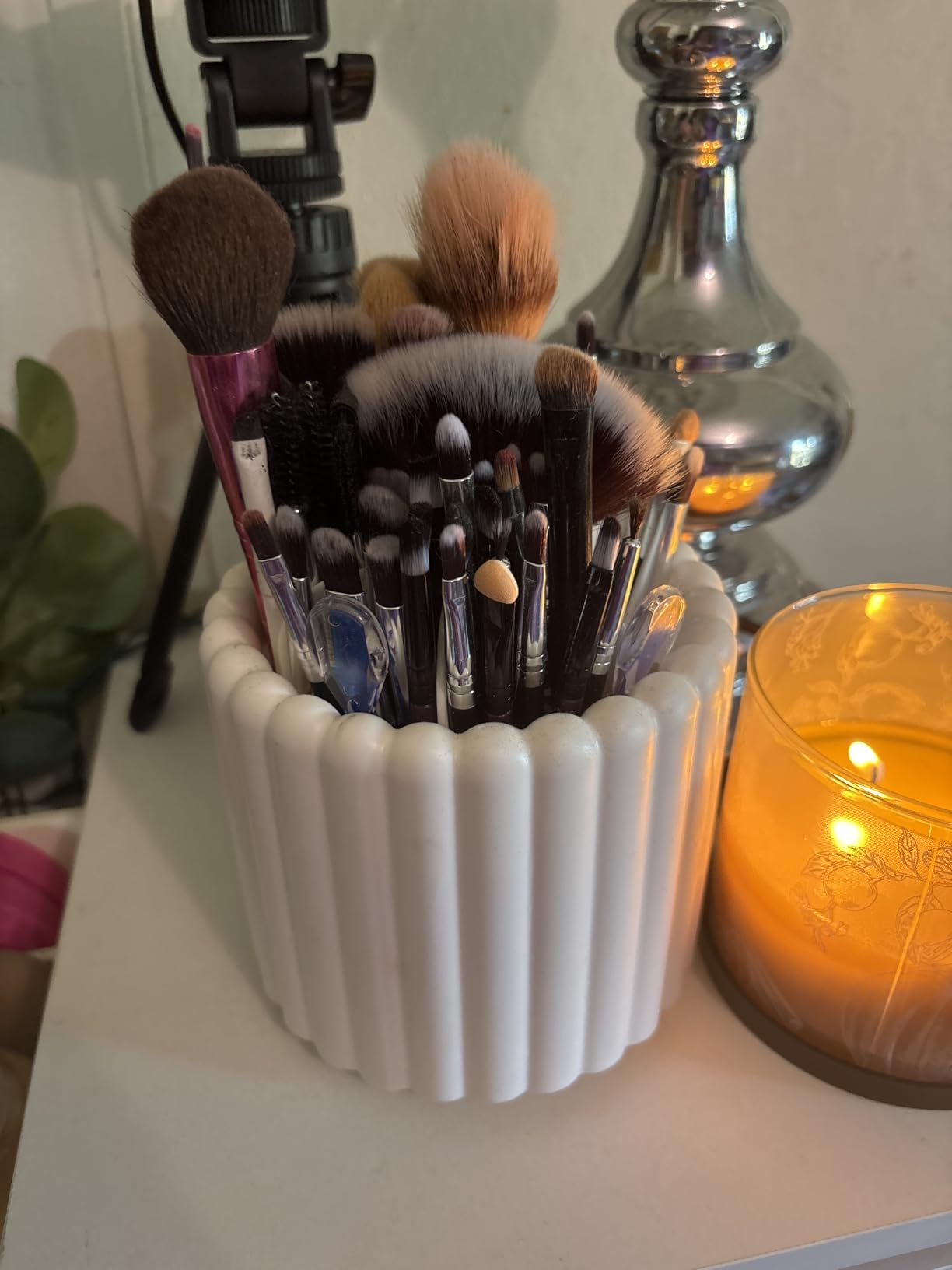 thumbnail video image 2 of Rotating Makeup Organizer with 7 Removable Dividers - Spinning Cosmetic Brush Holder for Bathroom Vanity, Multifunctional Storage for Lipstick, Skincare & Accessories, 2 of 9