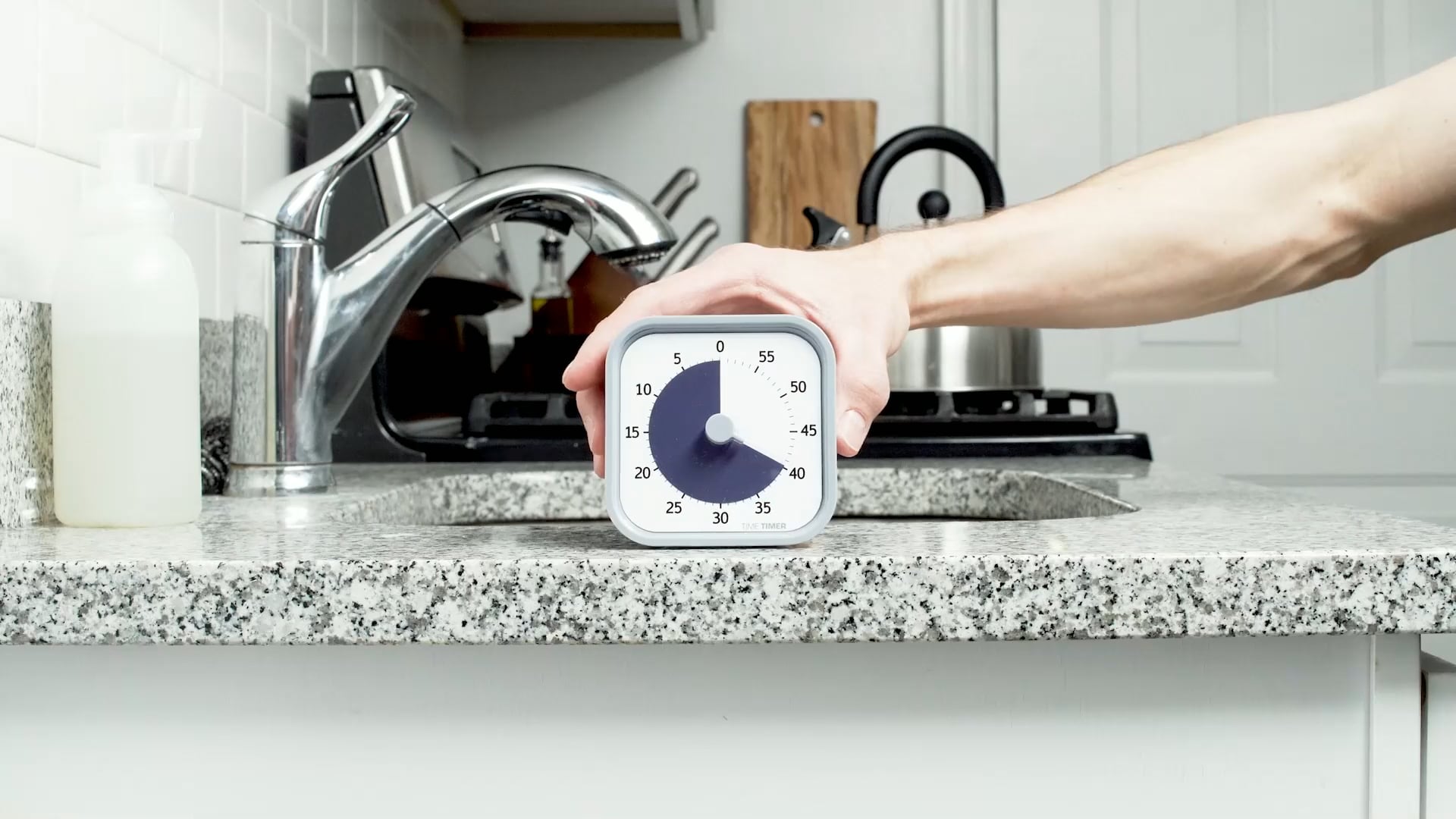 thumbnail video image 2 of Time Timer MOD Home Edition — 60 Minute Kids Visual Timer Study Tool (Dreamsicle Orange), 2 of 5