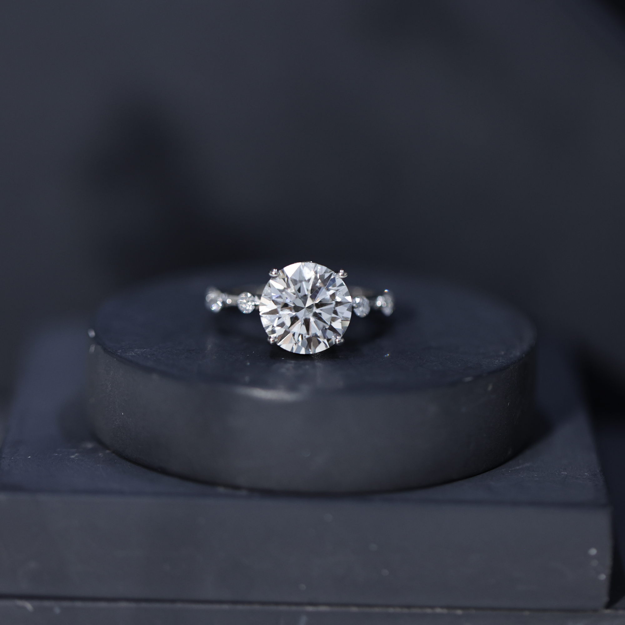 thumbnail video image 2 of Rosec Jewels IGI Certified Lab Grown Diamond Engagement Ring 4 Carat (E-VS1 Quality) - Diamond Solitaire Ring for Women, 10K Yellow Gold, US 5.00, 2 of 9