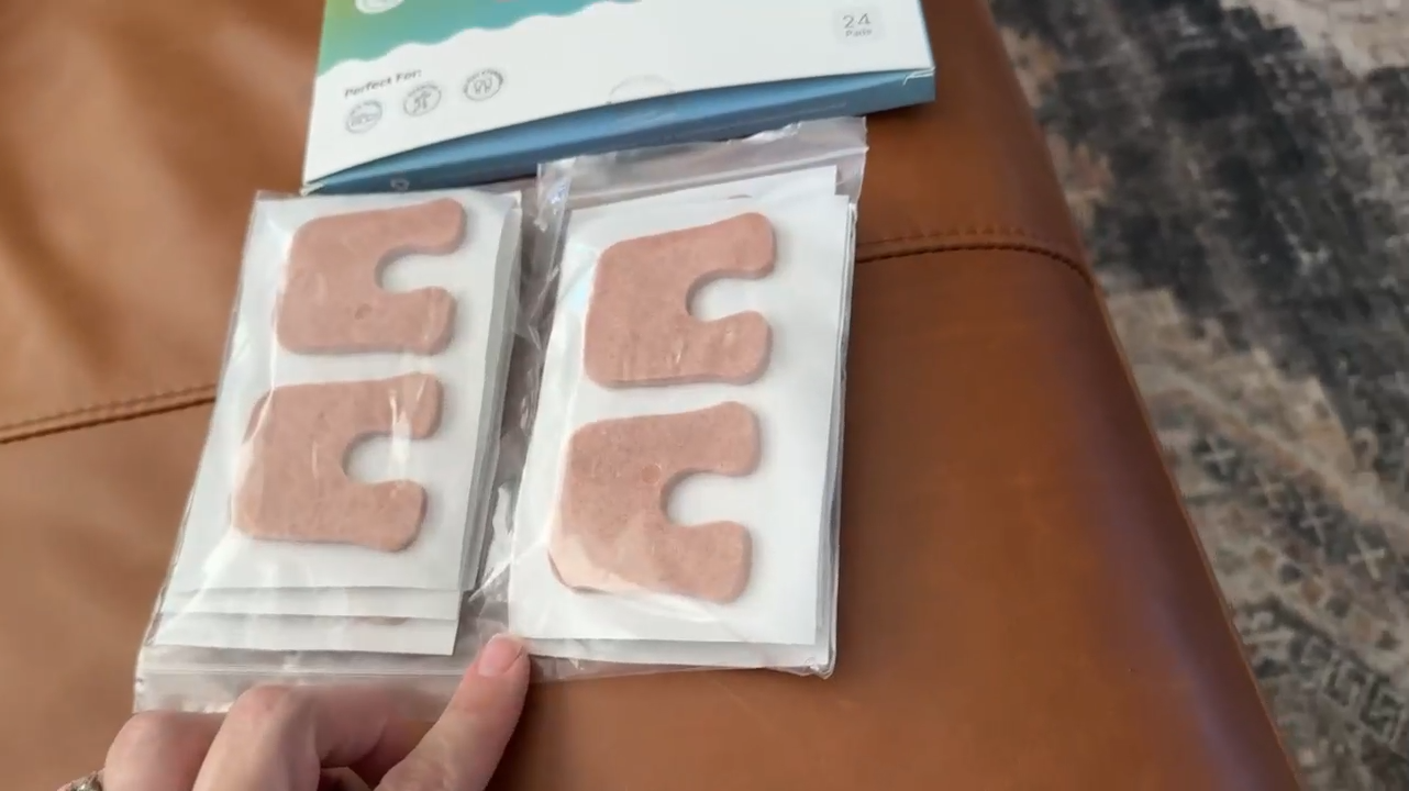 thumbnail video image 2 of Zentoes U-Shaped Felt Callus Cushion Pads, Medical Grade Foot Pain Relief Protectors for Shoes, 48 Count, 2 of 9