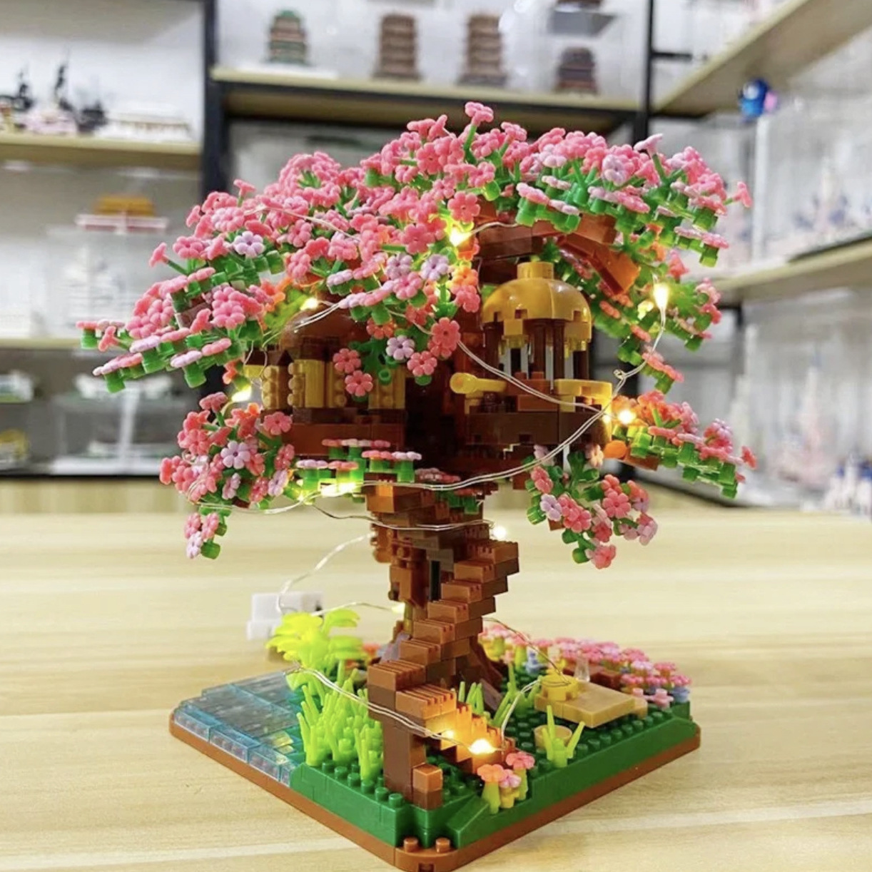 thumbnail video image 2 of Bonsai Tree Building Set,Japanese Tree House Model Sets for Adults, 1600Pieces Mini Micro Bricks Collectible Creative Gift for Teens Girls 14+, 2 of 7