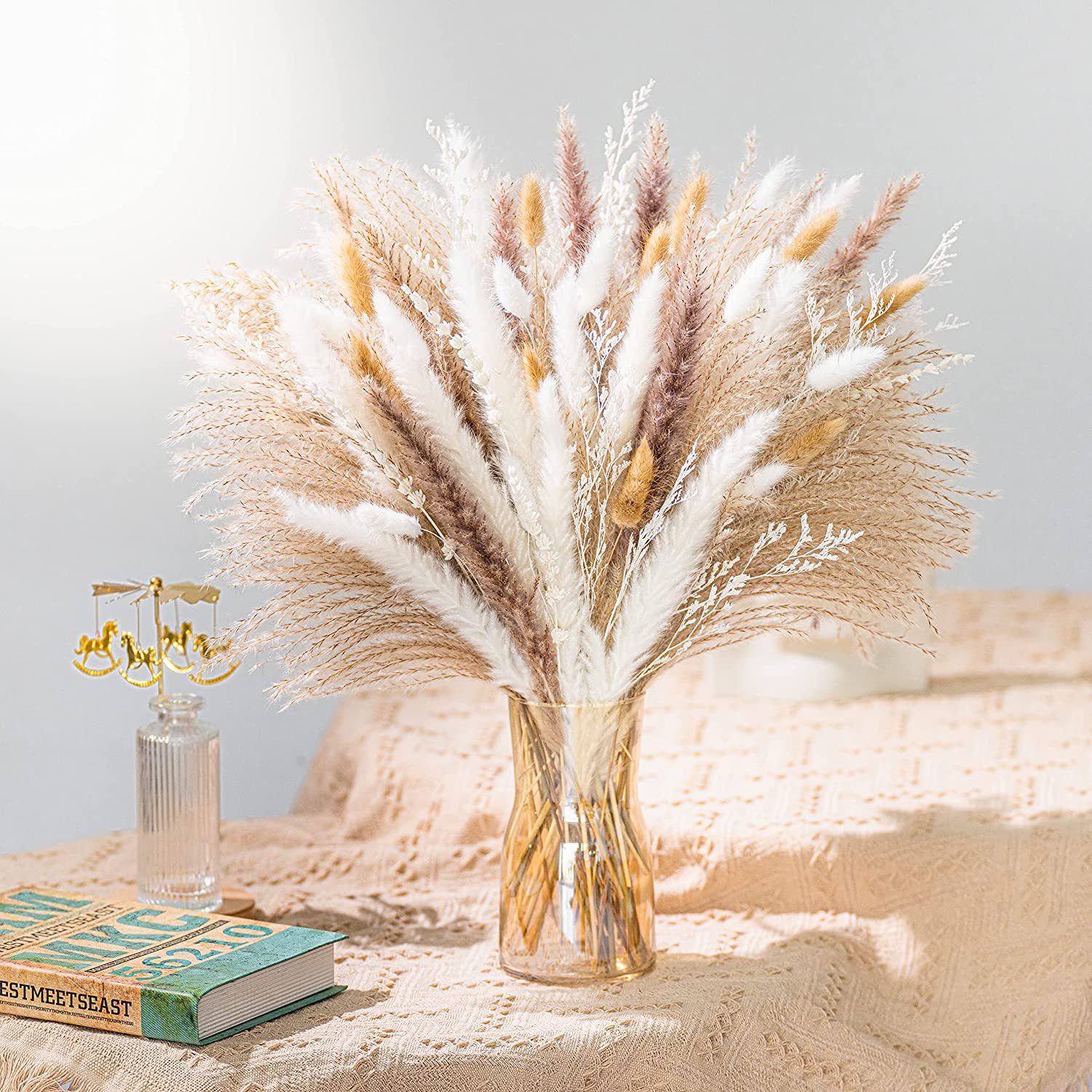 thumbnail video image 2 of Ipopu Natural Dried Pampas Grass Flower Bouquet - 95 Stems, 17 Inches Tall, 0.42 lbs, Ideal for Home & Gift Decoration, 2 of 6