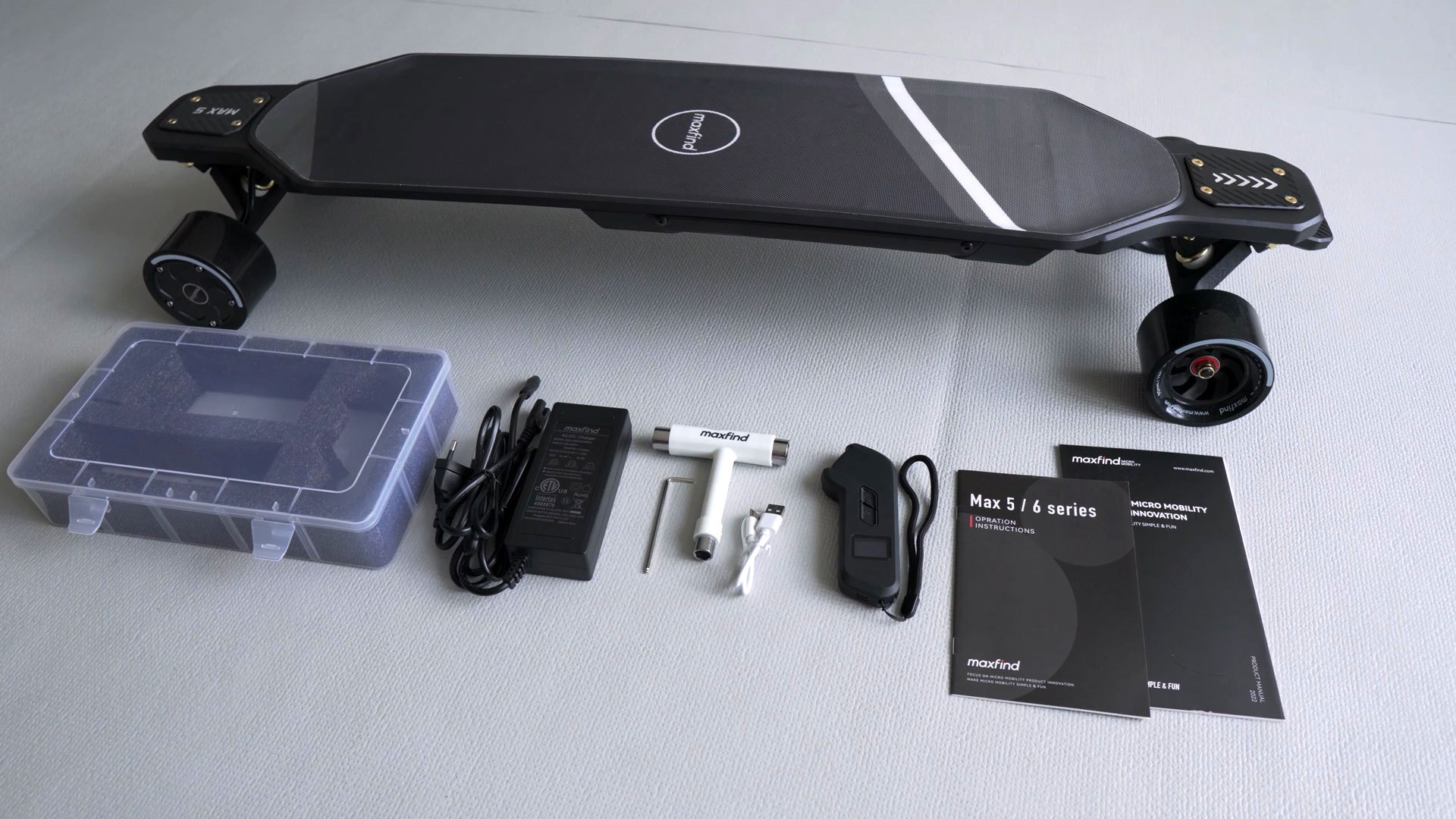 thumbnail video image 2 of Maxfind MAX5S Electric Skateboard with Remote for Adults , 15 Miles Range, 24 MPH Top Speed, Dual 650W Hub Motors, 2 of 10