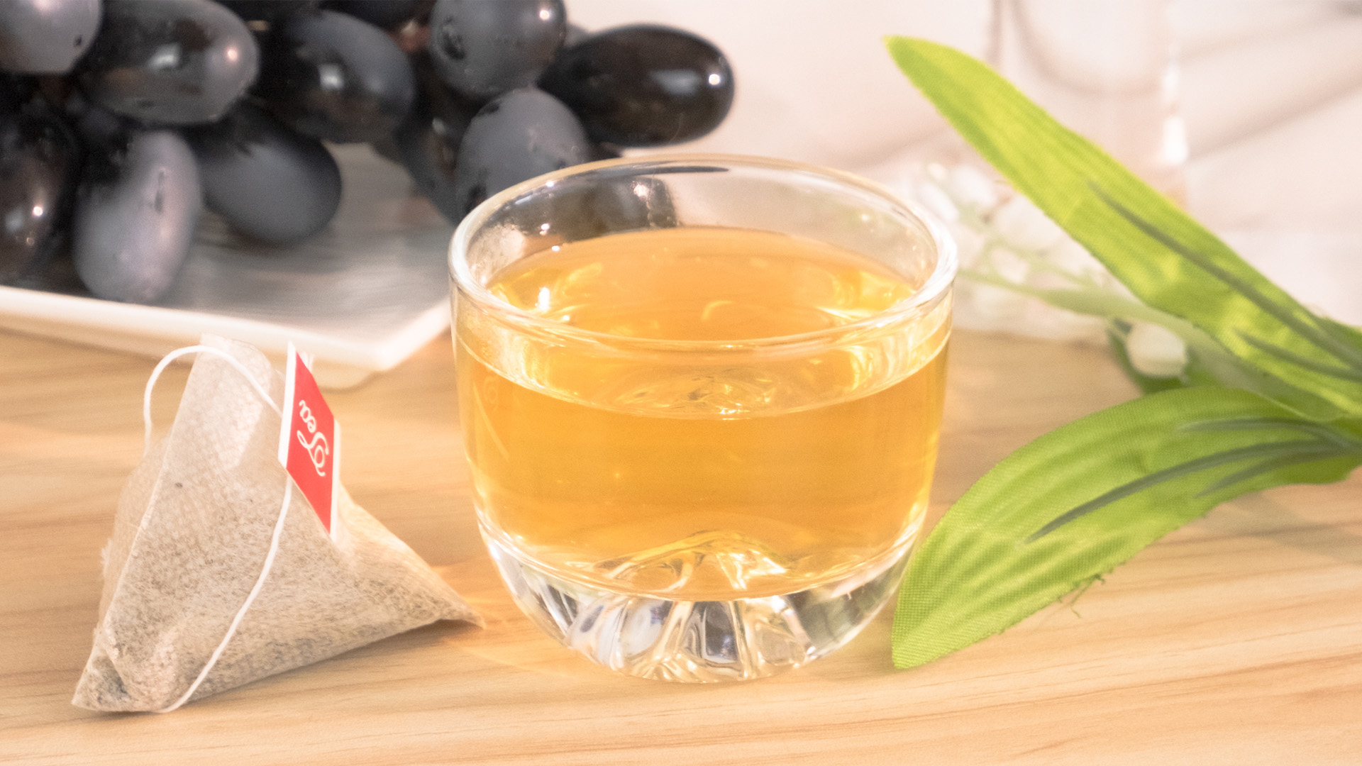 thumbnail video image 2 of TeeLux Yerba Mate Tea Bags, 3g/bag, Unsmoked Yerba Mate Tea, Rich in Antioxidant, 50 Count, 2 of 8