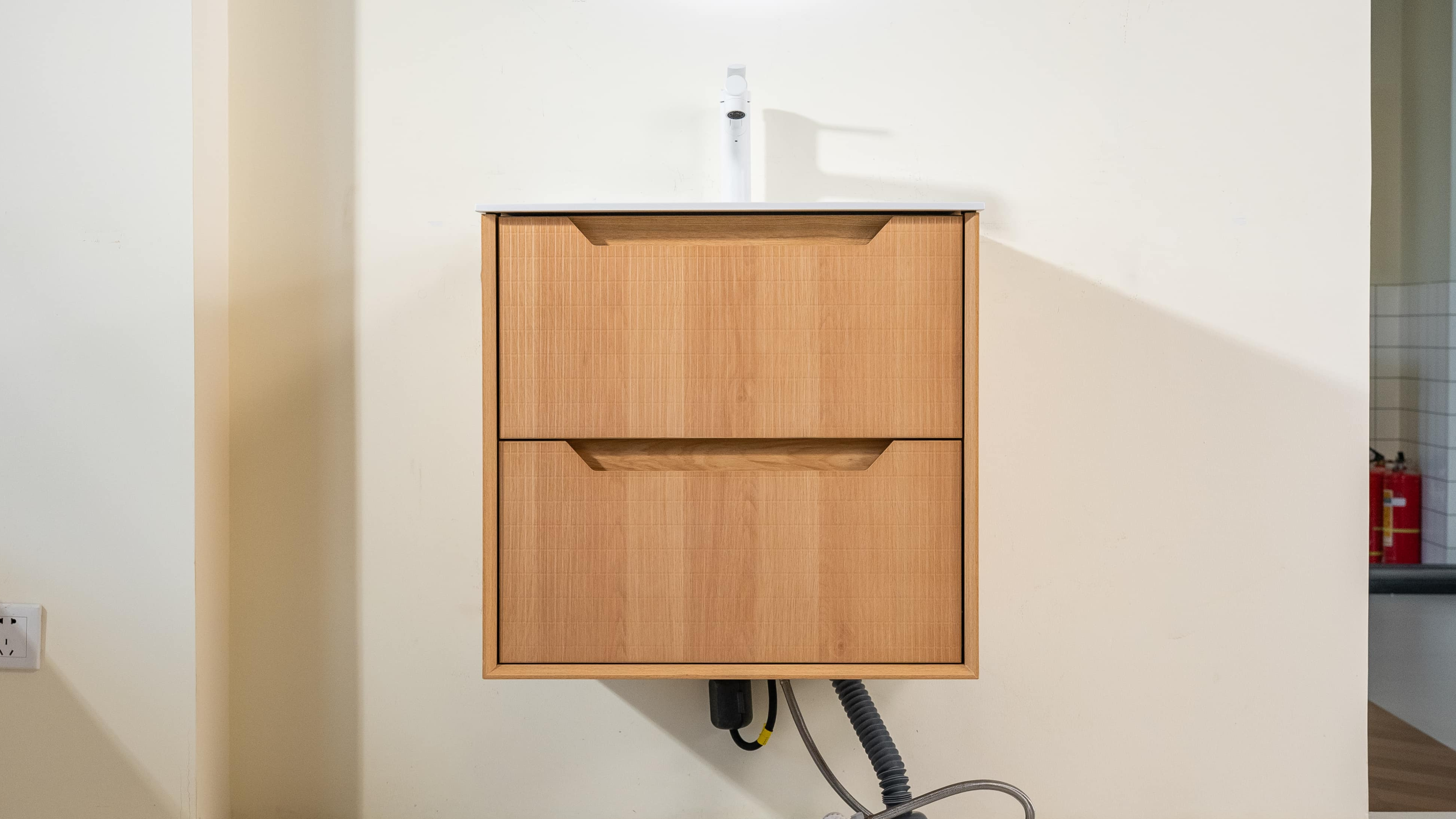 thumbnail video image 2 of 24 Inch Floating Bathroom Vanity with Sink, Pre-Assembled Natural Oak Grid Texture Front Multi-Layer Solid Wood Bathroom Sink Vanity, Wall Mounted with Integrated Stone Top and 2 Soft Close Drawers, 2 of 10