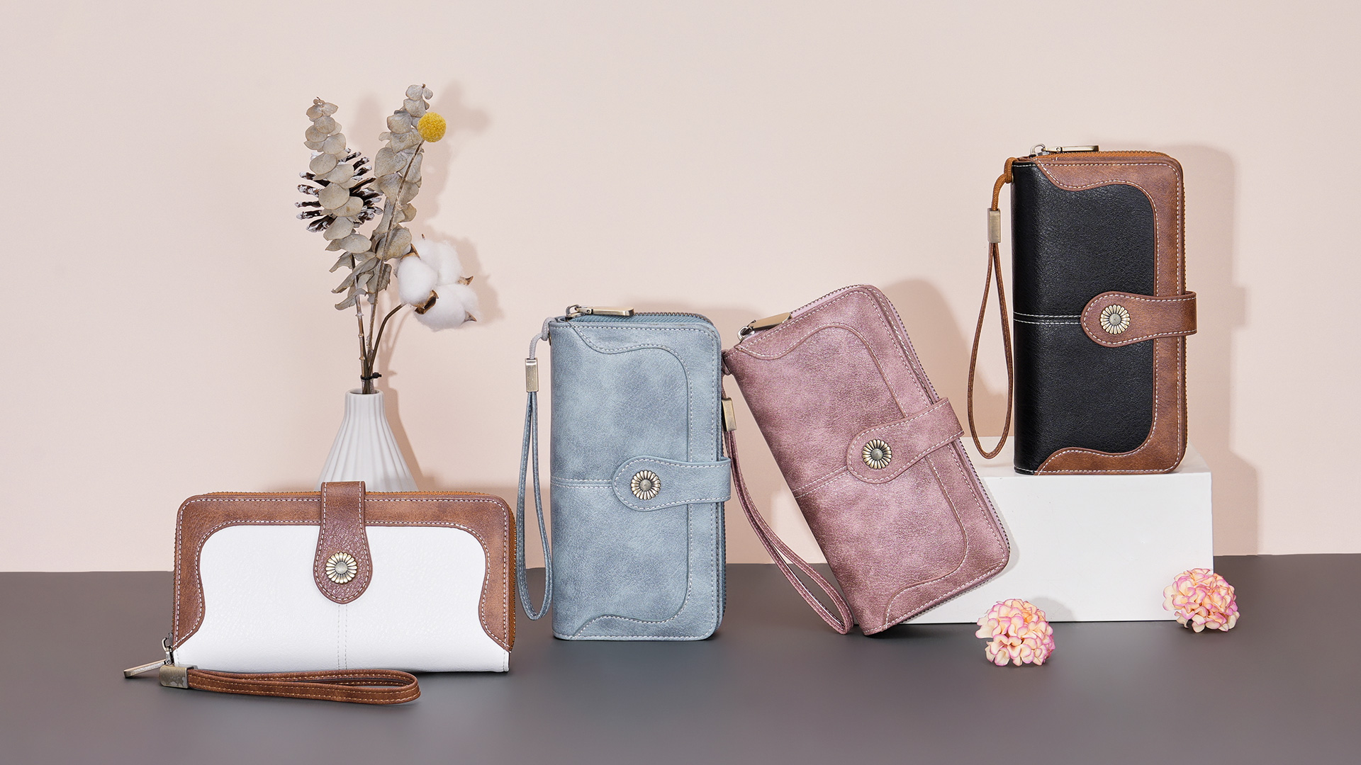 thumbnail video image 2 of FALAN MULE Womens Wallet RFID Blocking Large Capacity Bifold Leather Credit Card Holder with Zipper Pocket Purse, 2 of 8