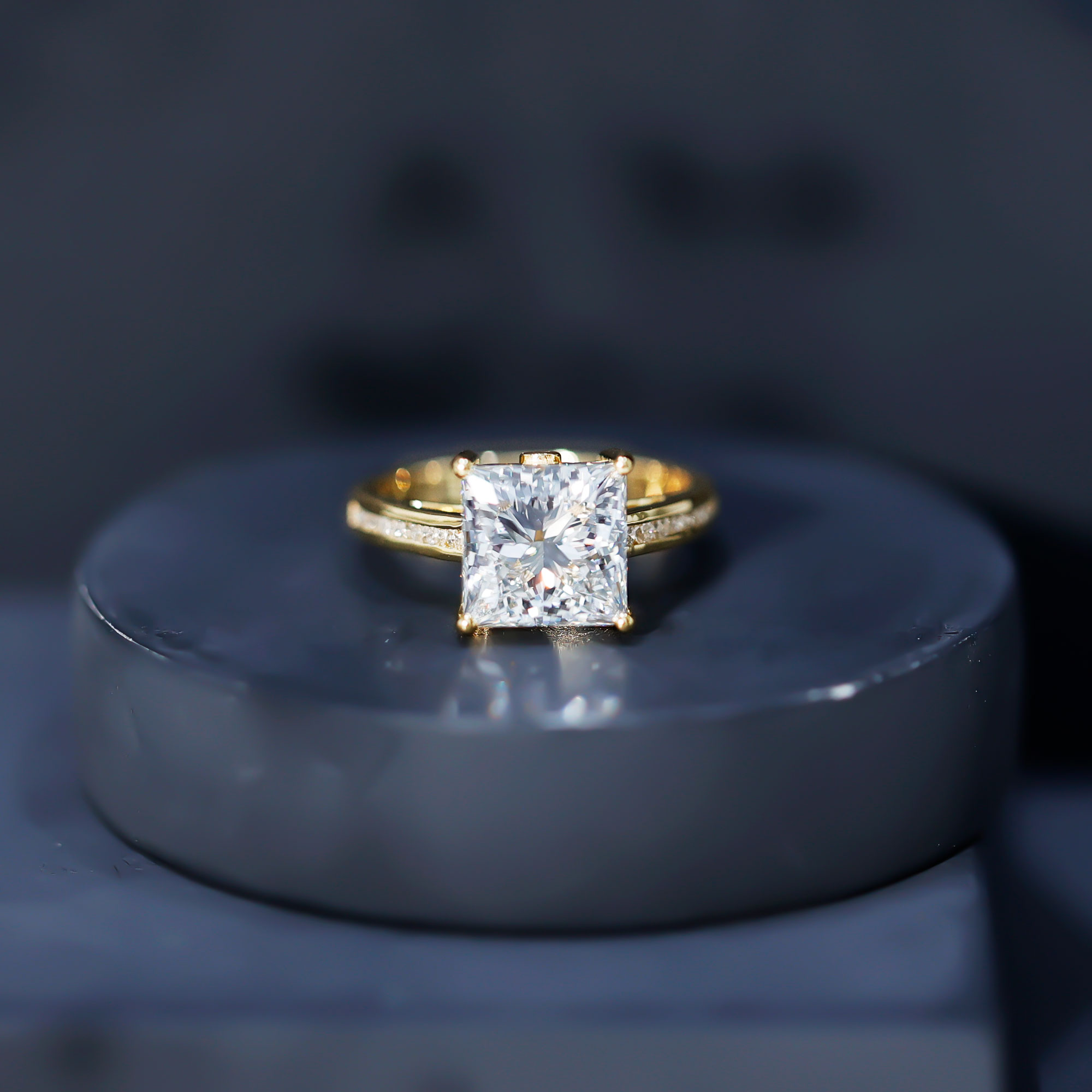 thumbnail video image 2 of Rosec Jewels Lab Grown Diamond 4 Carat Engagement Ring for Women - IGI Certified Princess Cut Diamond Ring - E-VS1 Quality, 14K Yellow Gold, US 7.00, 2 of 9