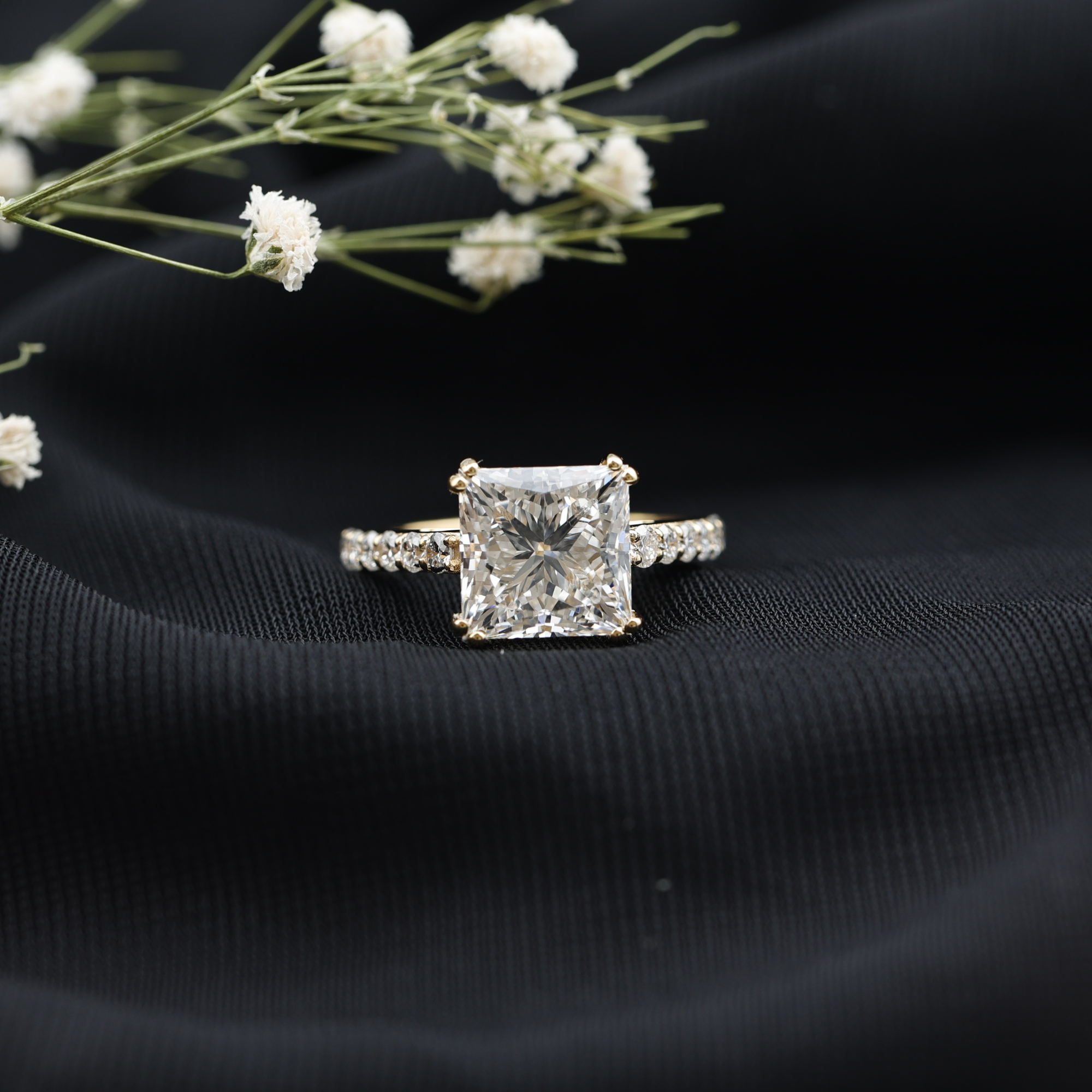 thumbnail video image 2 of Rosec Jewels 4 Carat Lab Grown Diamond Princess Cut Engagement Ring for Women (E-VS1 Grade, IGI Certified) - with Jewelry Box, 10K White Gold, US 9.00, 2 of 9