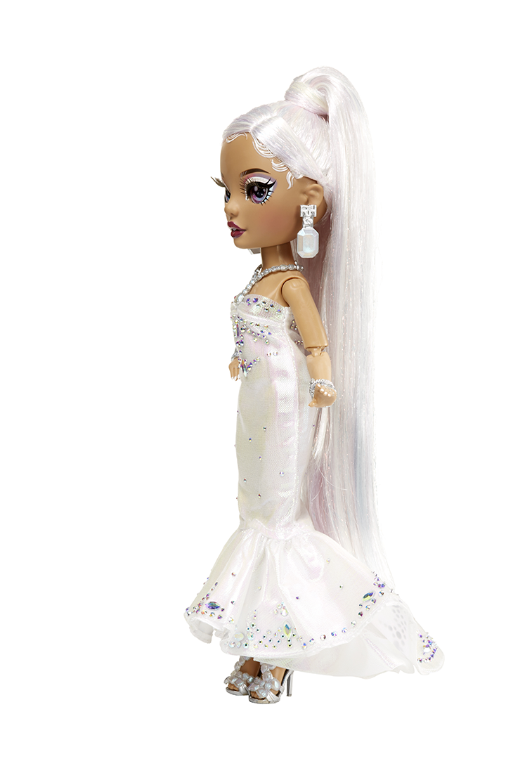 Poupée Rainbow High Holiday Edition - Roxie Grand Mga : King Jouet, Barbie  et poupées mannequin Mga - Poupées Poupons