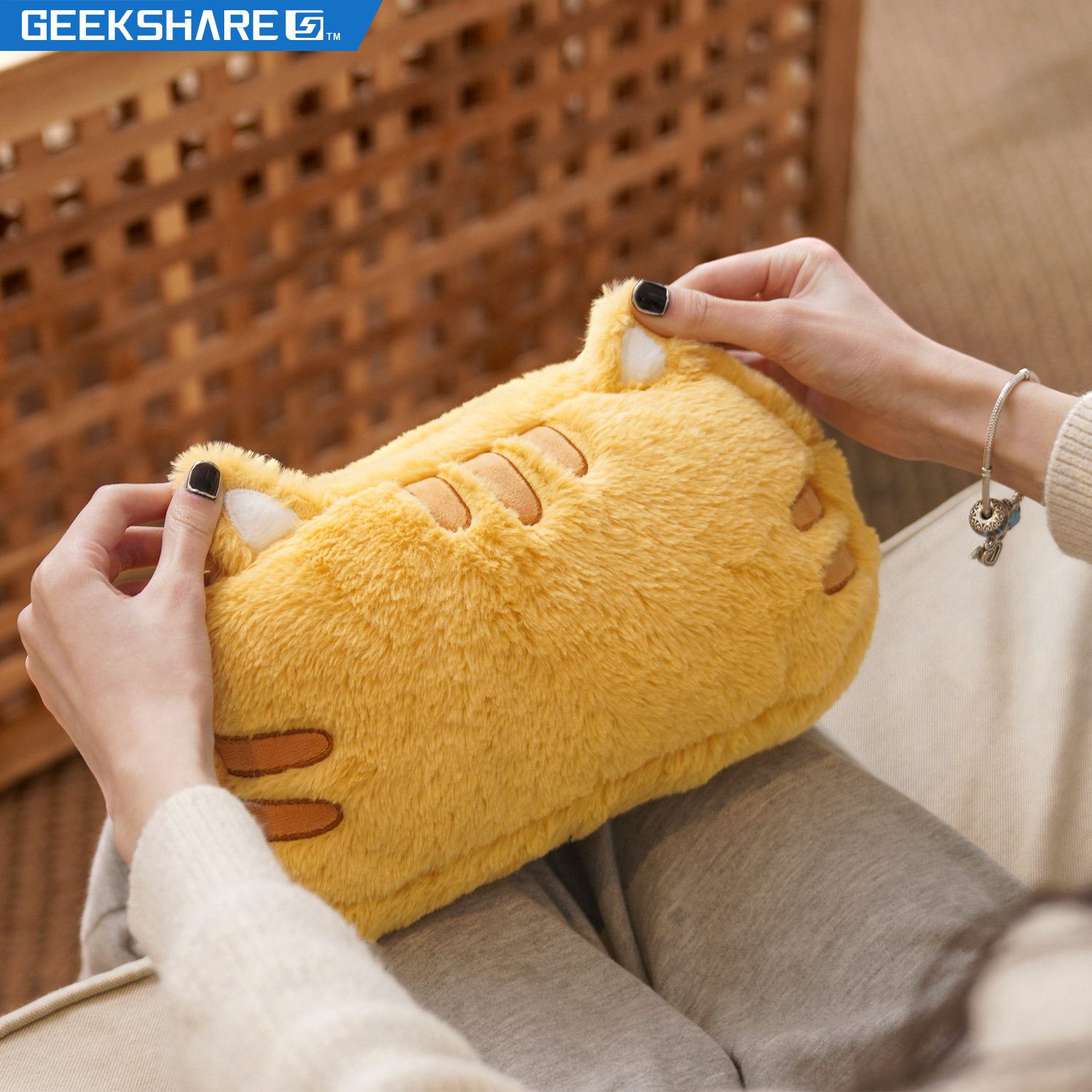 thumbnail video image 2 of GeekShare Cute Fat Cat Plush Bag , Cartoon Carrying Case Compatible with Nintendo Switch/OLED and Accessories, 2 of 10