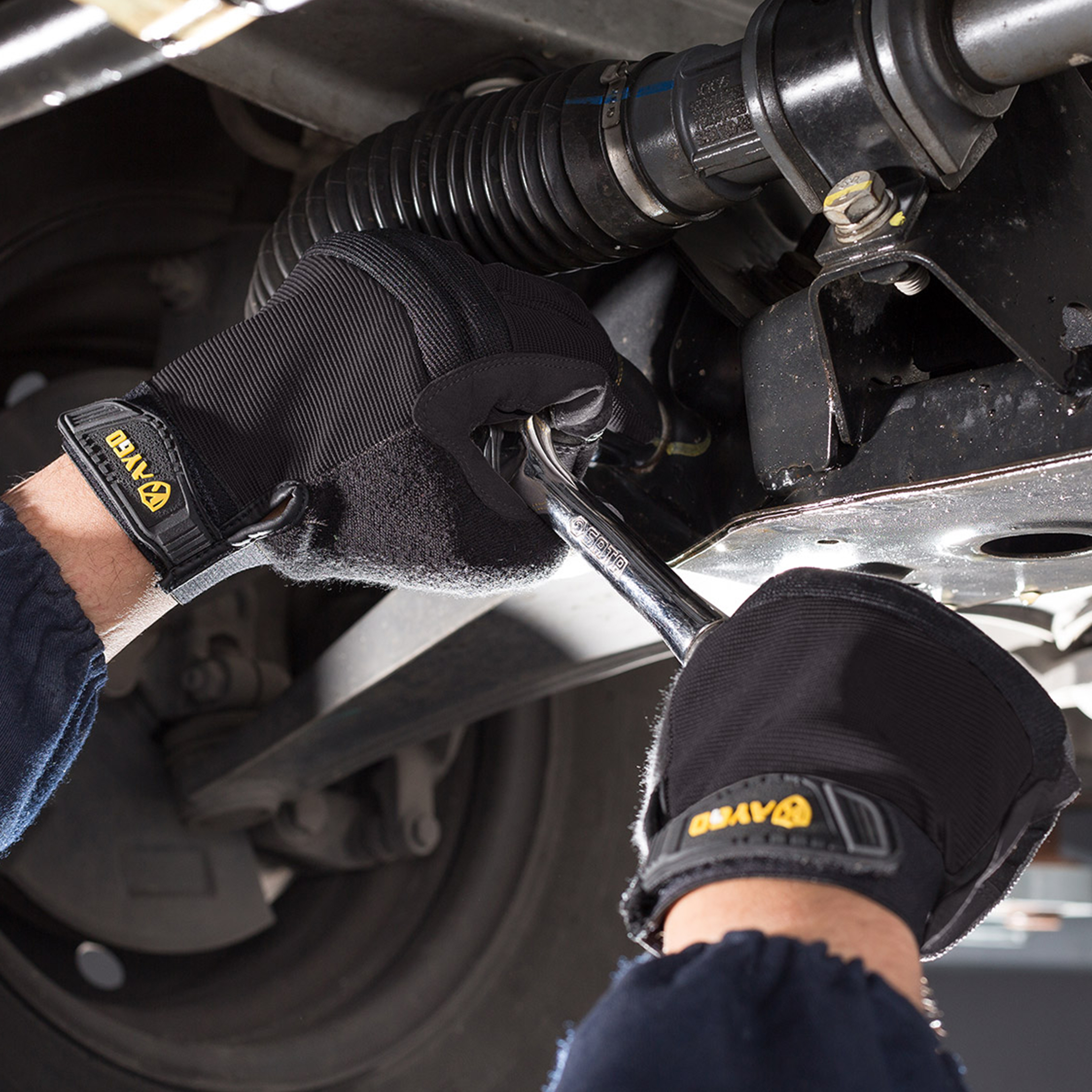 thumbnail video image 2 of KAYGO Winter Mechanic Work Gloves for Men, Insulated Thermal with Double Lining, for Freezer & Cold Weather, KG127W, 2 of 8