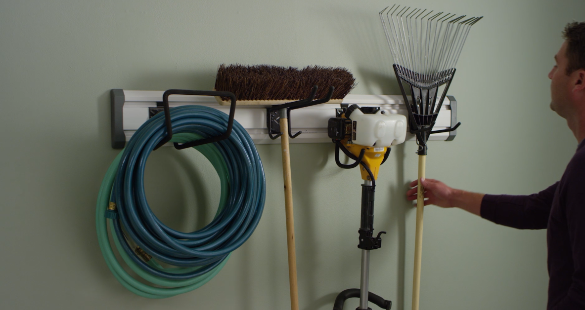 thumbnail video image 2 of Gladiator Lawn Care GearTrack® Pack, GAKT48LWGY, 2 of 8