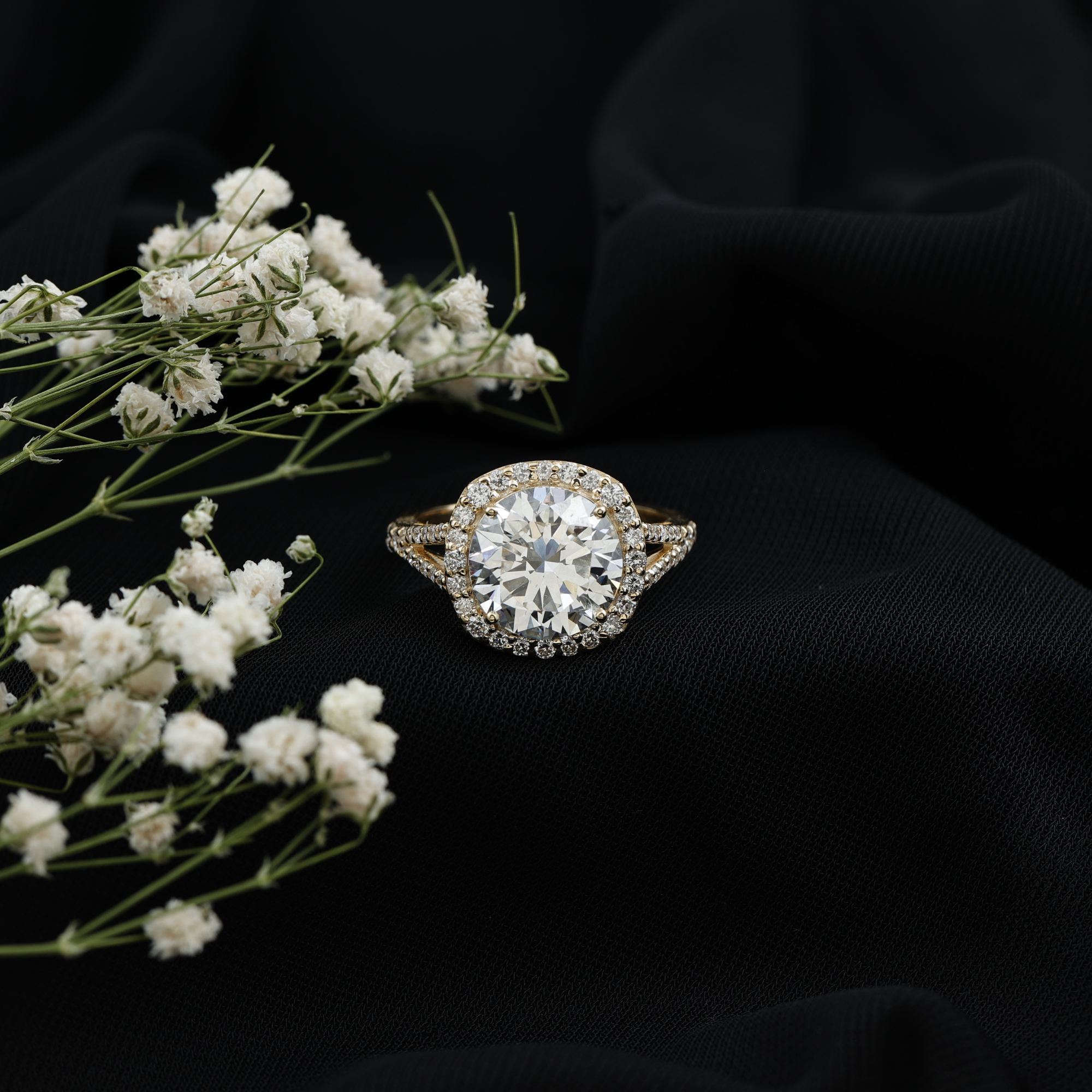thumbnail video image 2 of Rosec Jewels IGI Certified Lab Created Diamond Engagement Ring 5 Carat (E-VS1 Quality) - Diamond Statement Ring with Halo, 10K White Gold, US 9.50, 2 of 9