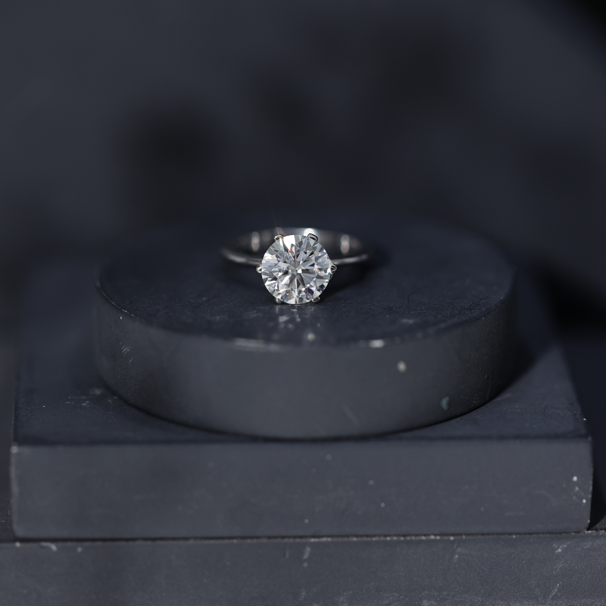 thumbnail video image 2 of Rosec Jewels Lab Grown 2 Carat Diamond Engagement Ring for Women - IGI Certified (E-VS1 Quality) - with Jewelry Box, 925 Sterling Silver, US 4.00, 2 of 9