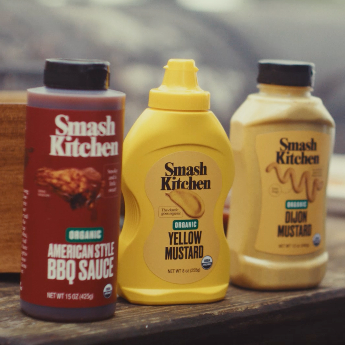 thumbnail video image 2 of Smash Kitchen Organic Yellow Mustard, 20 oz Bottle, 2 of 8