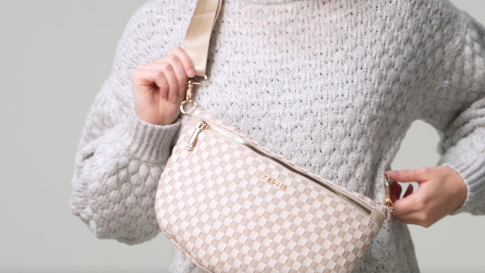 thumbnail video image 2 of Kedzie Terrace Woven Crossbody Bag, Green (Women's), 2 of 7