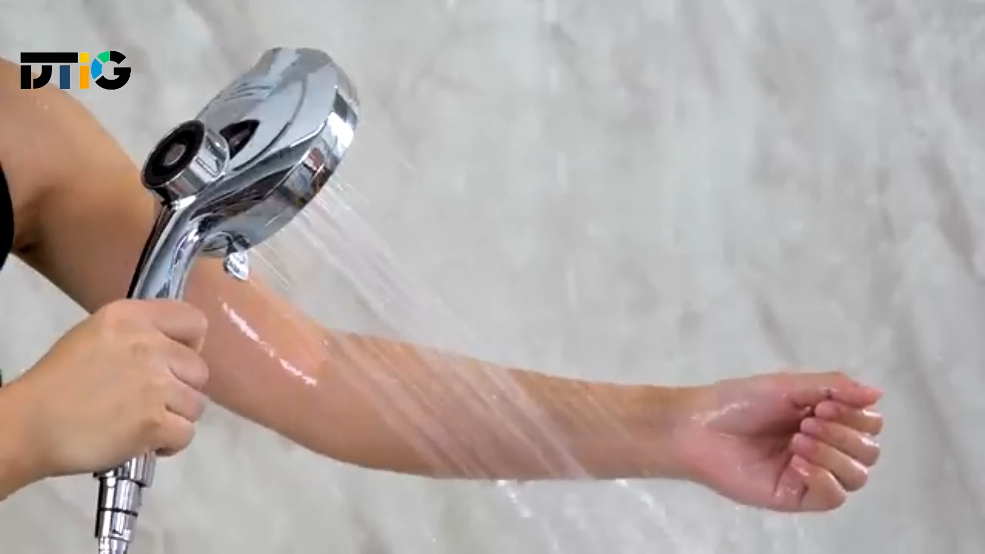 thumbnail video image 2 of DTIG Magnetic Detachable Shower Head，High Pressure Handheld Showerhead with 10 Spray Modes（Sliver）, 2 of 9
