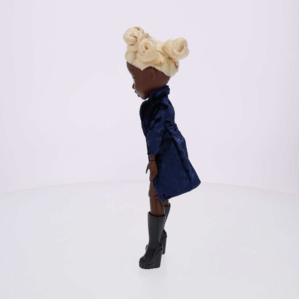 Ledraplastic　希少ビッグバッドウルフ　他ラバードール Fresh Beats 5-inch Loxx Rock Star Fashion Doll - Walmart.com