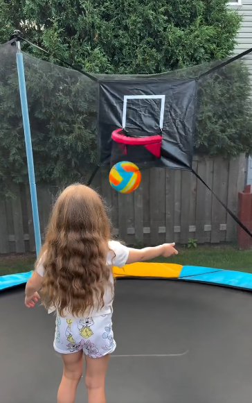 thumbnail video image 2 of 14FT Trampoline with Enclosure for Kids and Adults, SEGMART Upgraded Kids Recreational Outdoor Trampoline with Basketball Hoop, Ladder, Heavy Duty Round Backyard Trampoline for Indoor Outdoor, 2 of 10