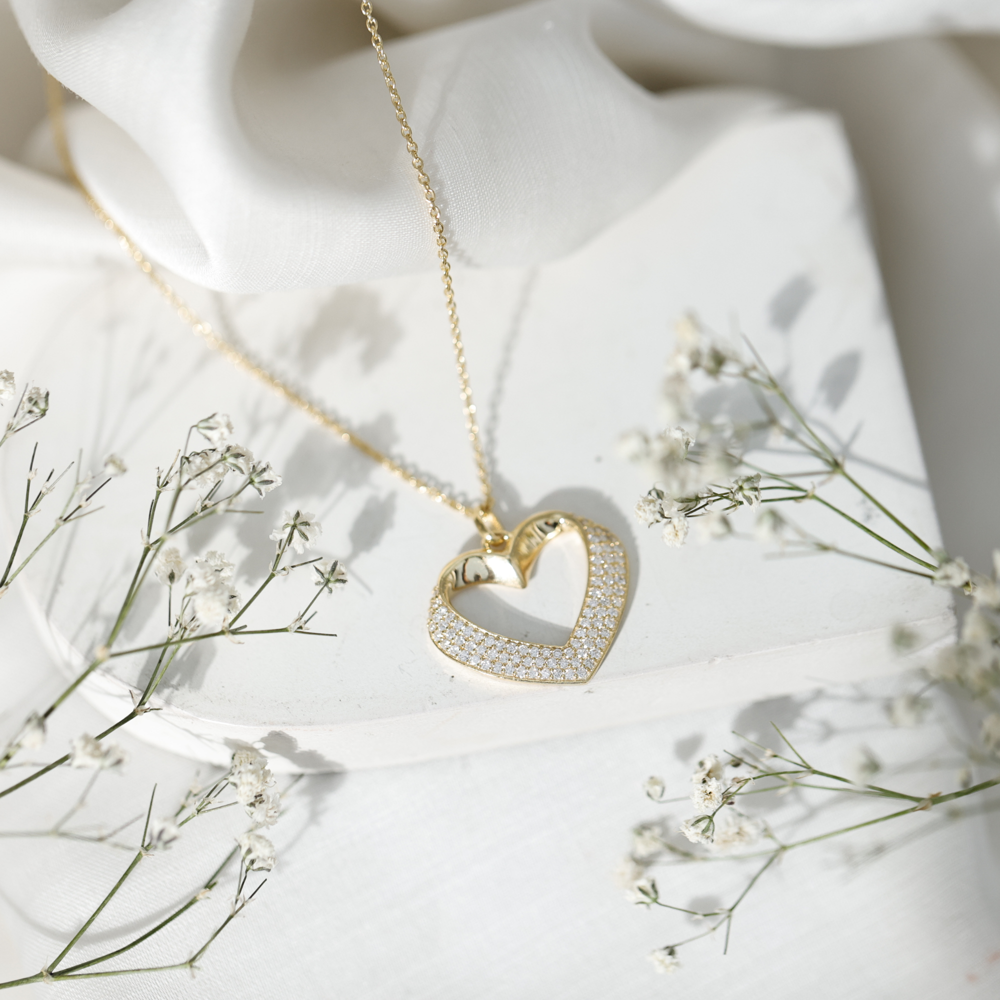 thumbnail video image 2 of Rosec Jewels - Pave Diamond Heart Necklace for Wedding - Lab Created Diamond Heart Pendant (Ef-Vs Quality, with Chain), 18K White Gold, 2 of 8