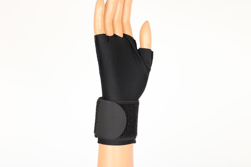 priceline compression gloves