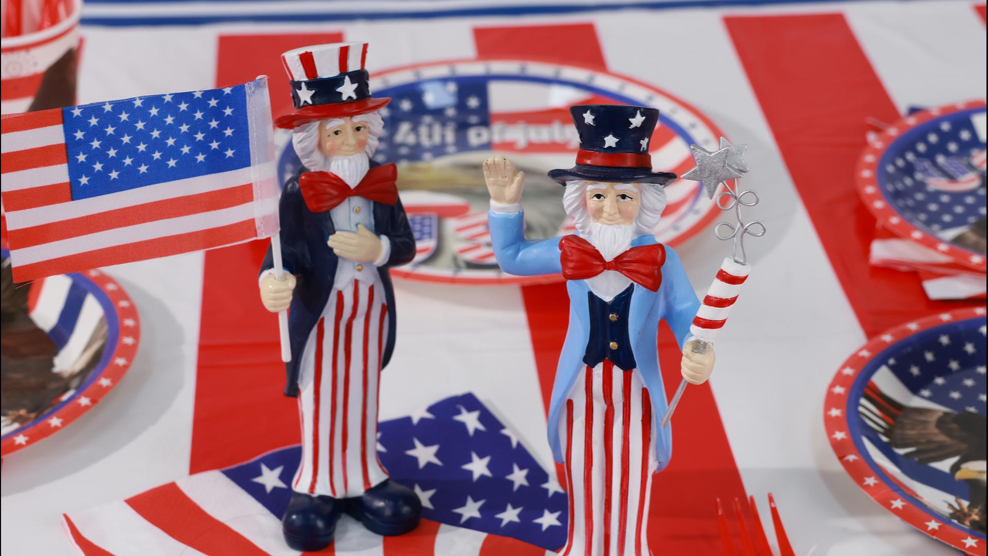 thumbnail video image 2 of Ayieyill 2Pcs 4th of July Gnomes Decorations, Patriotic Fourth of July decorations(Red White and Blue ), 2 of 7