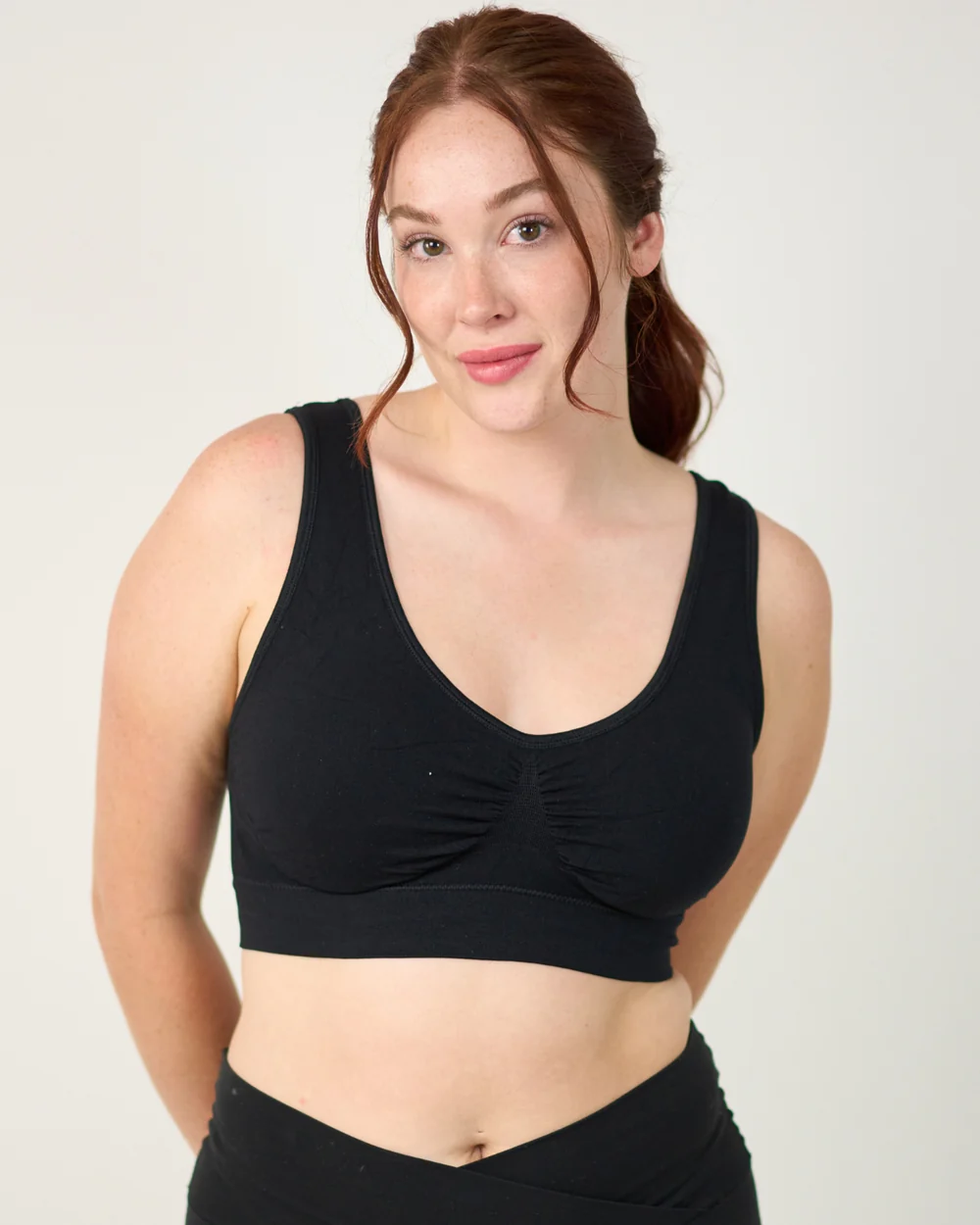 thumbnail video image 2 of Coobie Women's Seamless Full Coverage Comfort Bra 9060, Black, Medium, 2 of 9