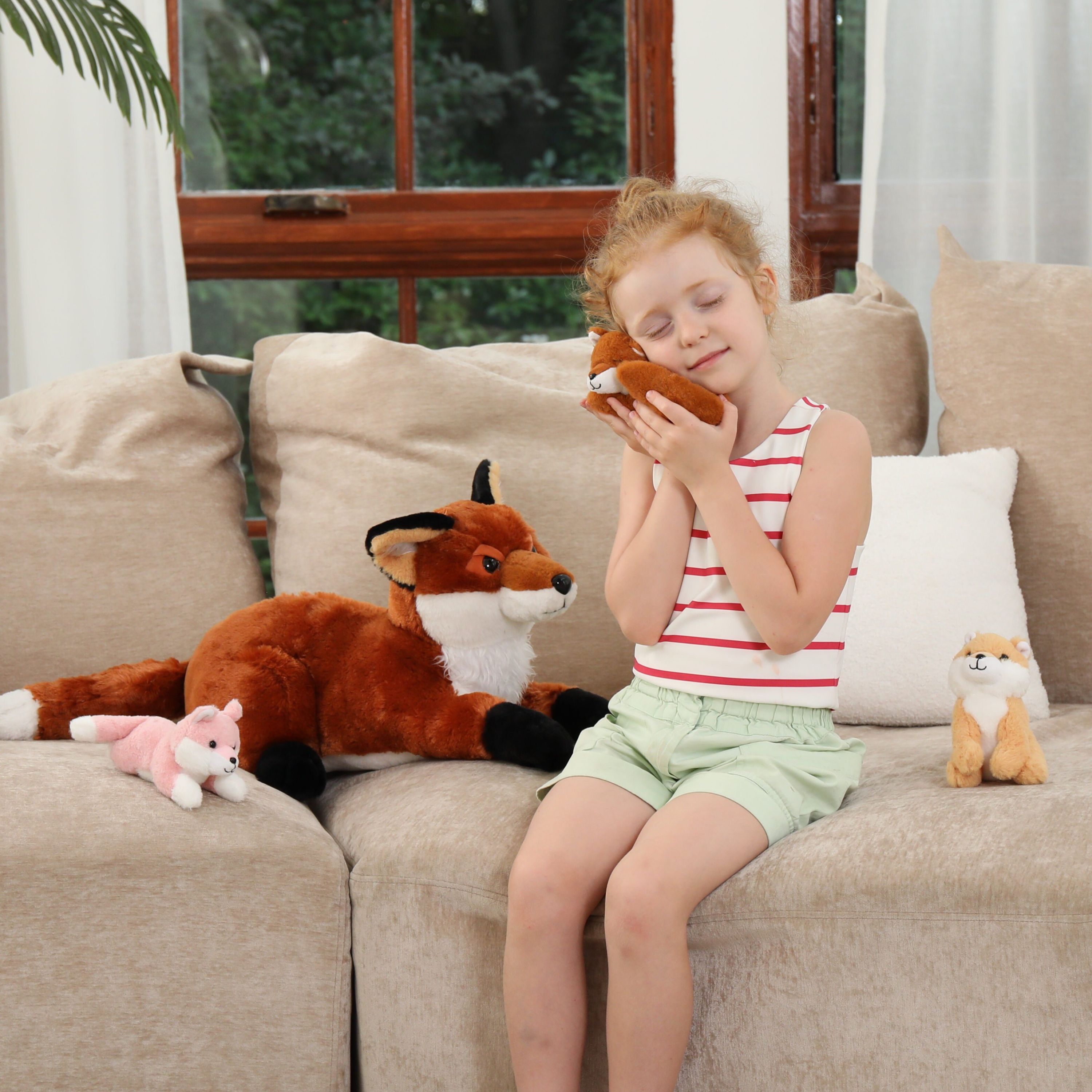 thumbnail video image 2 of Muiteiur 4Pcs Fox Stuffed Animal 22'' Fox Plush with 3 Babies in Her Zippered Tummy, 2 of 8