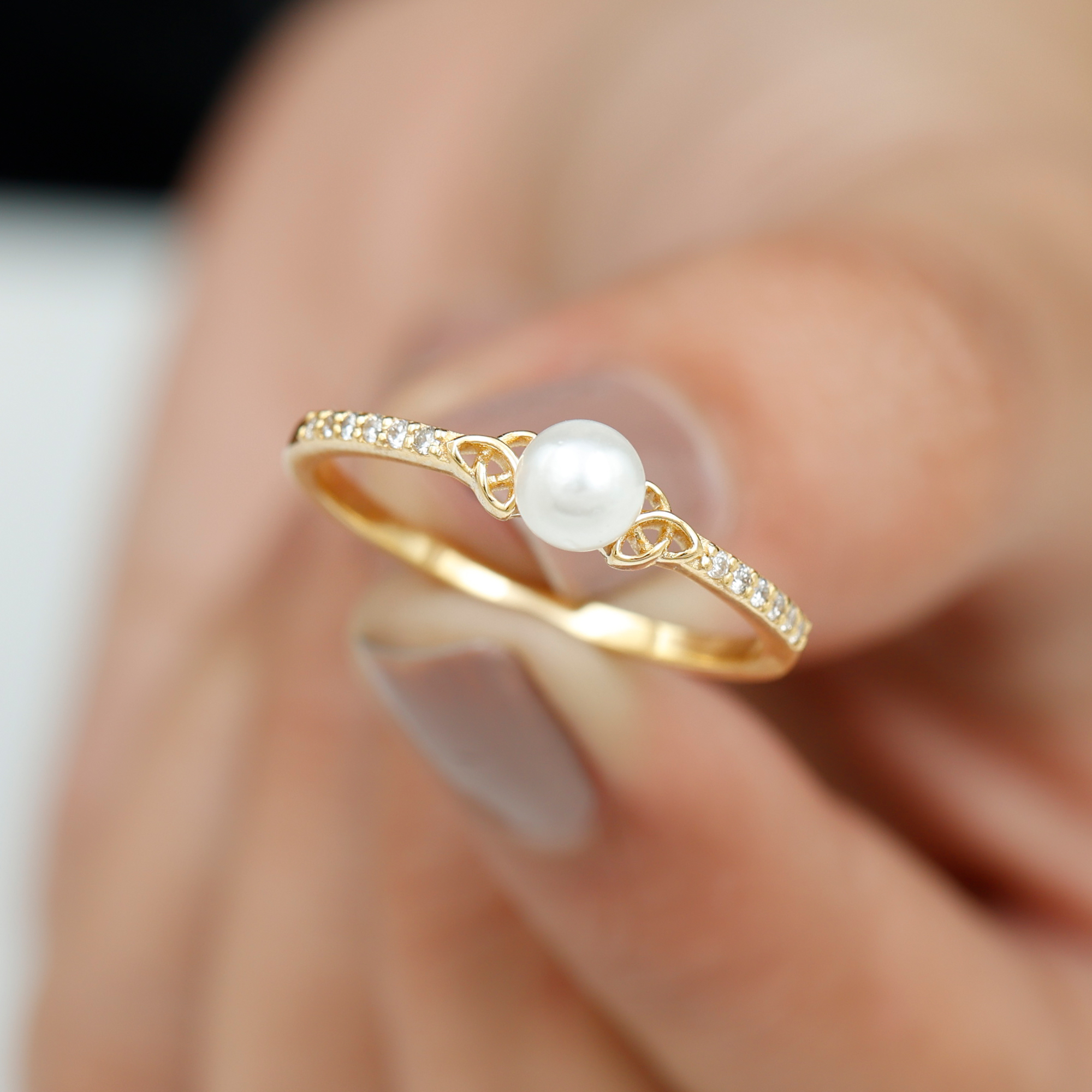 thumbnail video image 2 of Rosec Jewels Solitaire Freshwater Pearl Celtic Knot Ring with Diamond (2.25 Ct, AAA Grade), 925 Sterling Silver, US 4.00, 2 of 8