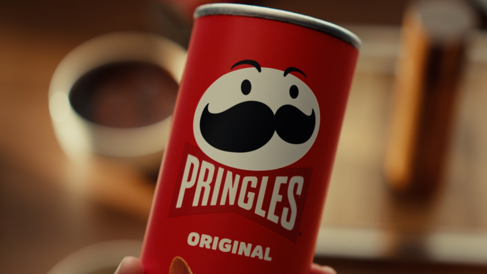 thumbnail video image 2 of Pringles Hot Ones Verde Potato Crisps Chips, Spicy Snacks, 5.5 oz, 2 of 12