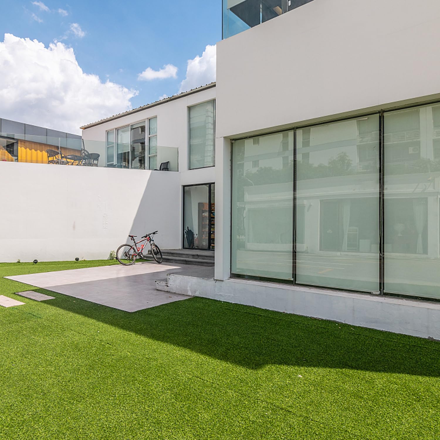 thumbnail video image 2 of Hawsaiy 7×15ft Artificial Grass Rug, 1.38" Thick Fake Grass Mat with Drainage, UV-Resistant Synthetic Turf for Garden, Patio, Balcony, Kids & Pets, 2 of 9