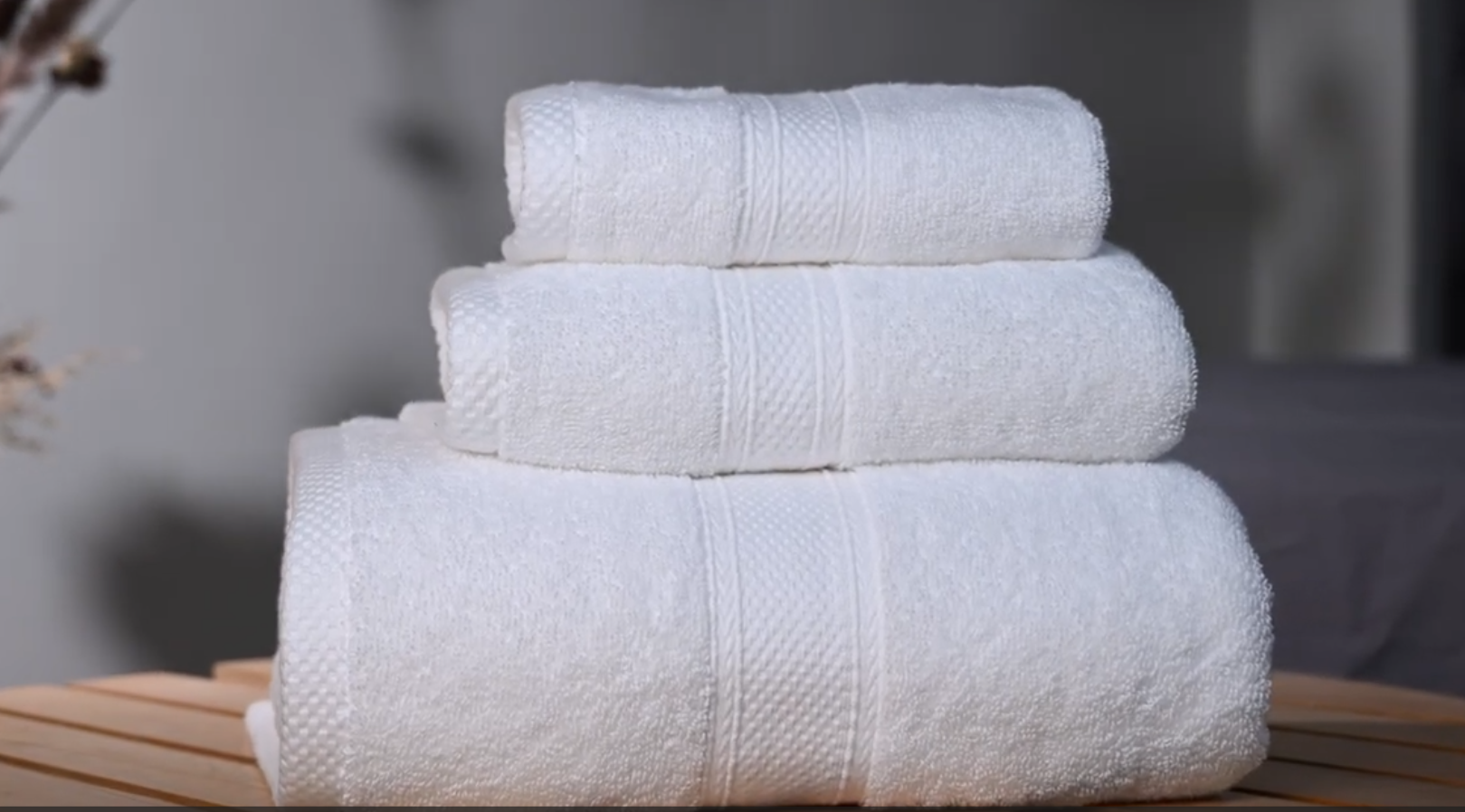thumbnail video image 2 of Belem Exclusive Bath Towels Bulk 27x50 – Pack of 36 – 2-Ply 100% Combed Cotton – Premium 700 GSM Ultra Soft and Highly Absorbent - White Brick Design Large Towels for Luxury Hotels, Spas & Resorts, 2 of 8