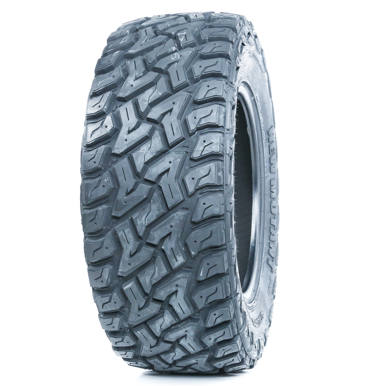 Predator New Mutant X-RT All Terrain LT305/60R18 121/118Q E Light